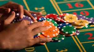 Antarmuka permainan slot di m88.com login menampilkan gulir, simbol, dan tabel pembayaran